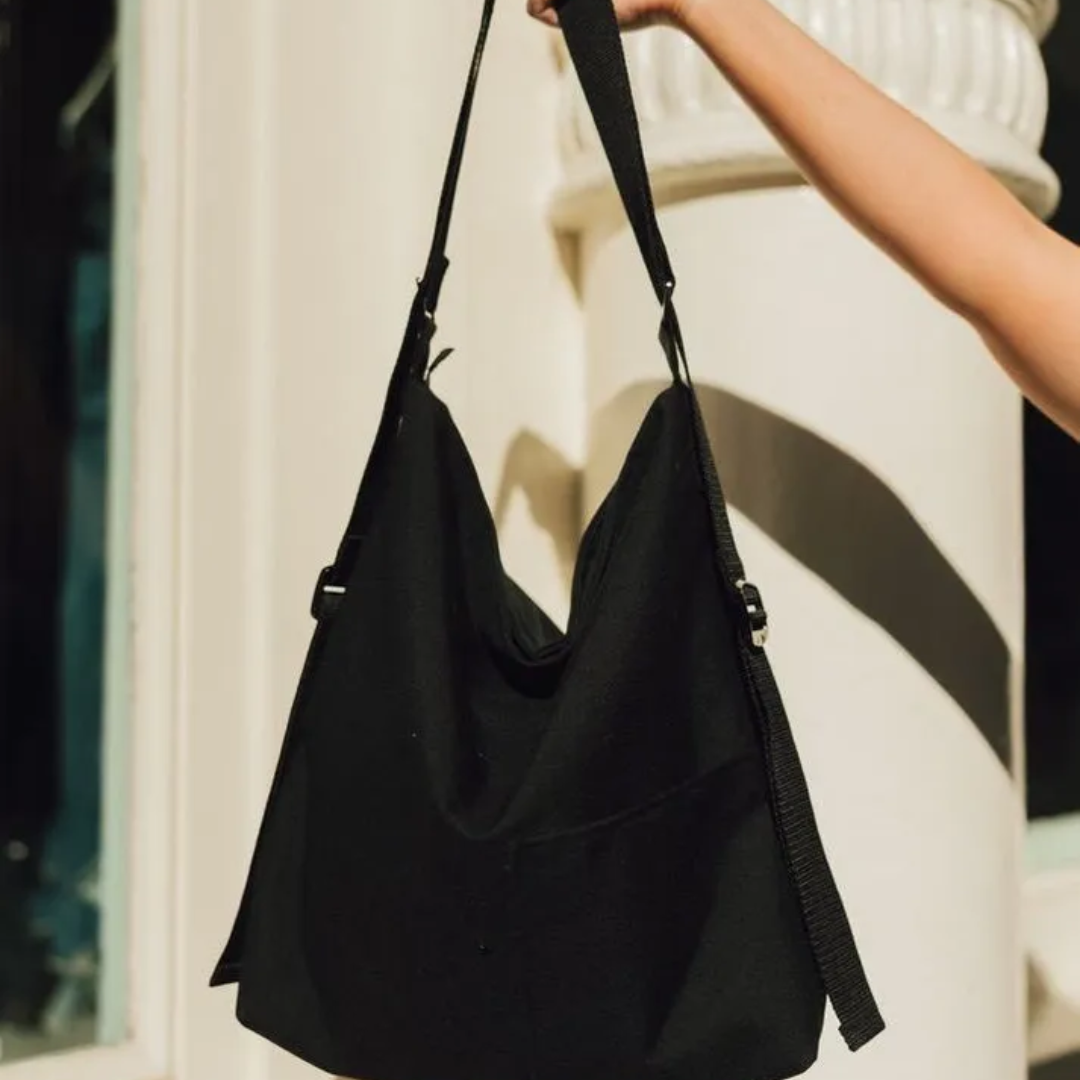 Saxon 1607 Black