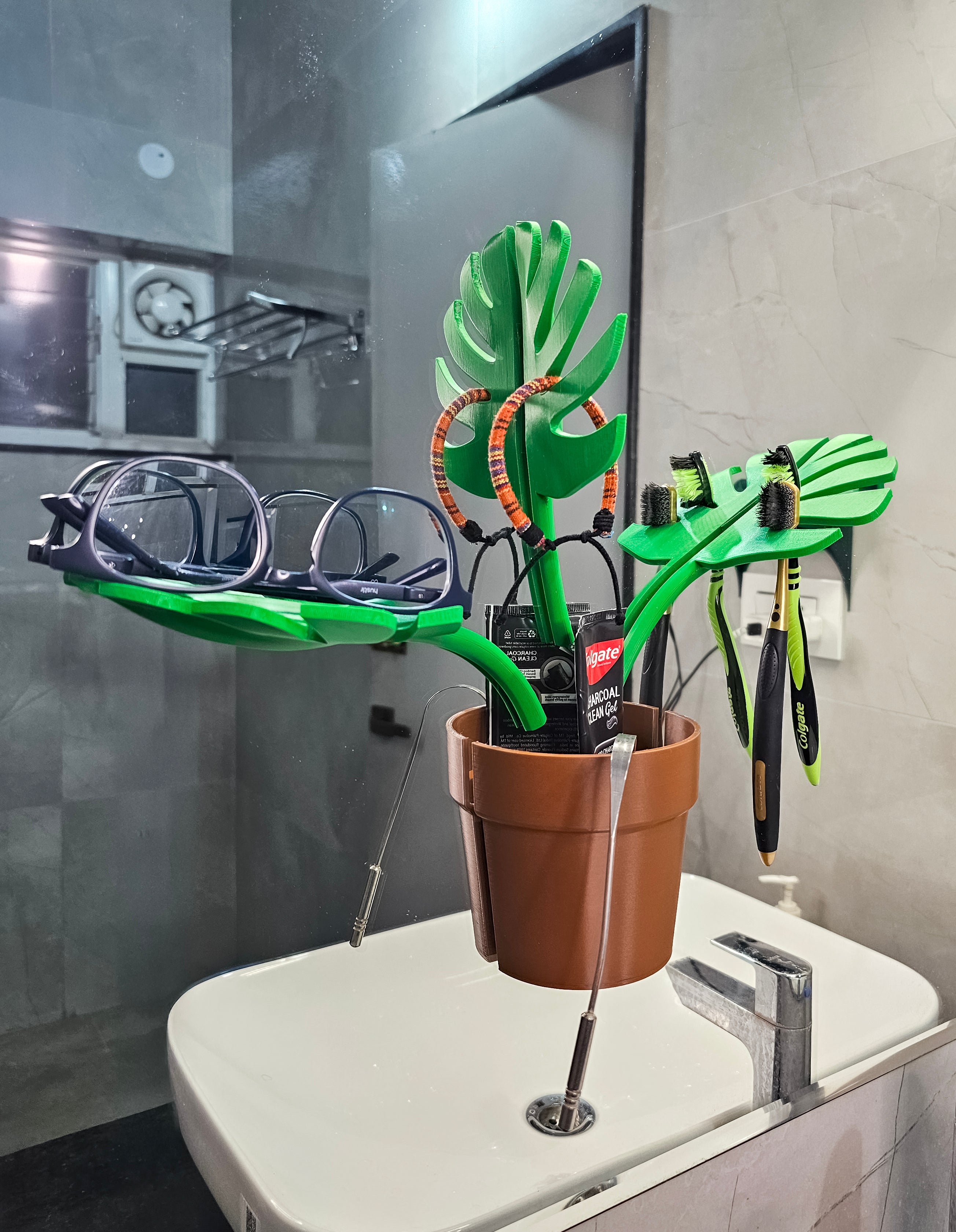 Monstera Bathroom Organiser